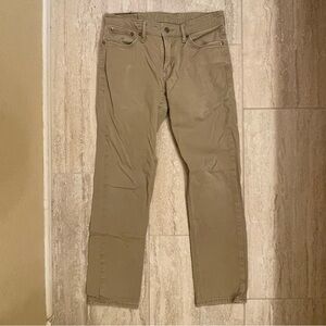 Levi’s Men’s 511 Commuter Chino Khaki Pants
30x30 Tan